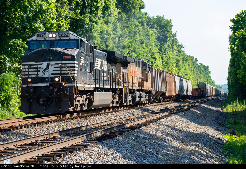 NS 9824 leads 173 south at South Roddy